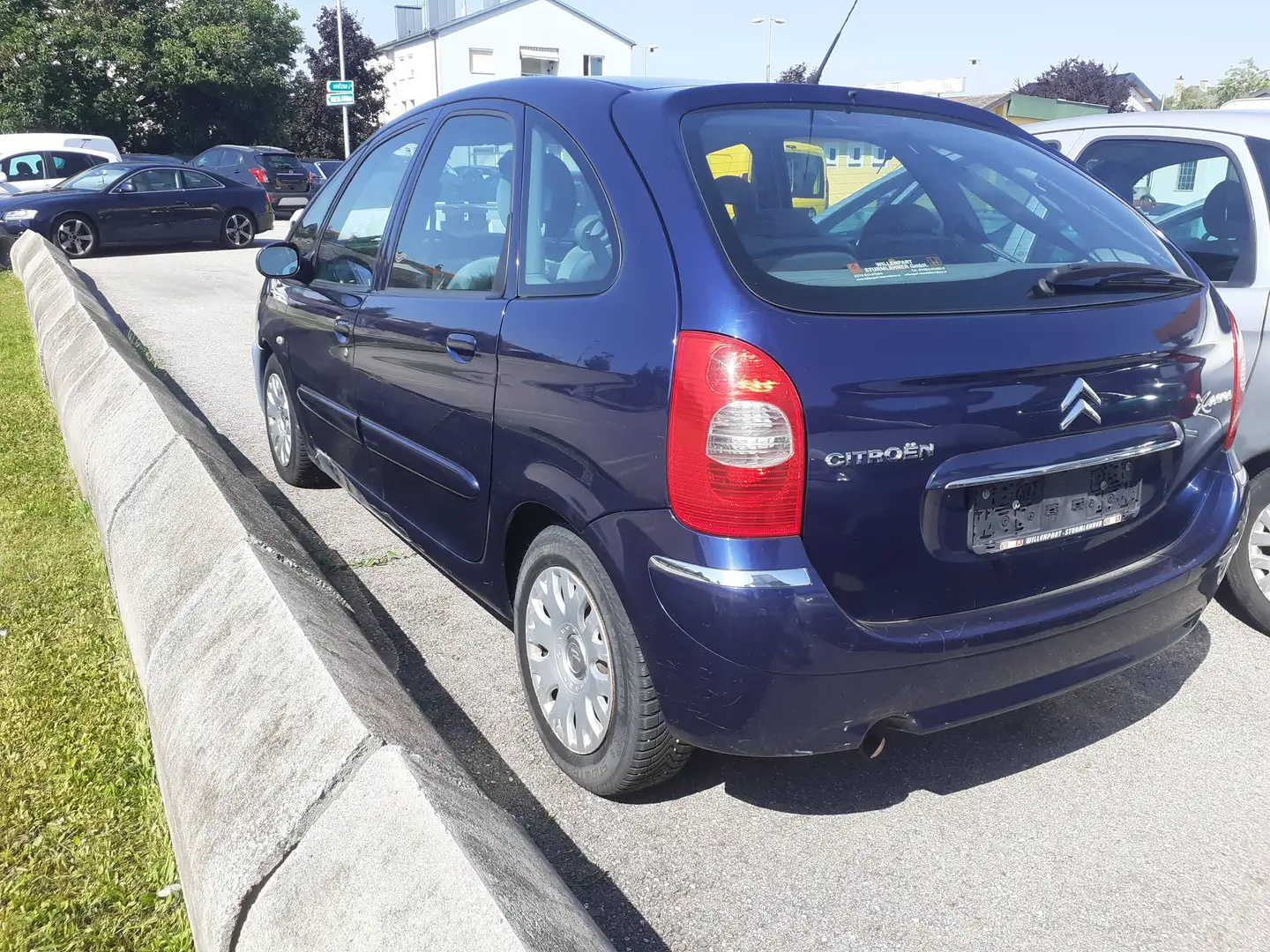 Citroen Xsara Picasso Xsara Picasso 1,6i Millionaire Blau - 2