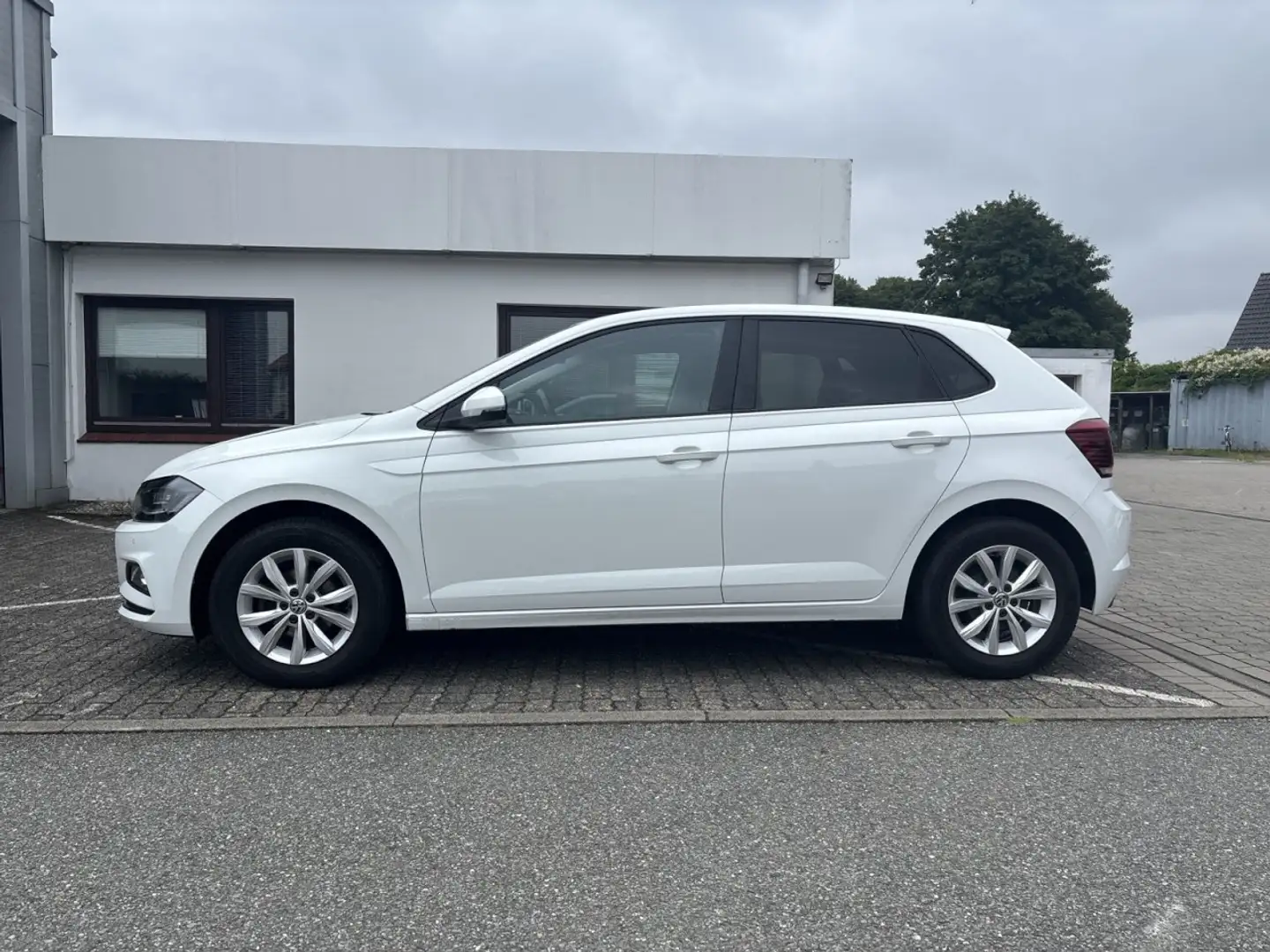 Volkswagen Polo Highline 1.0 TSI KAM Navi LED LM SHZ Klima Navi Wit - 2