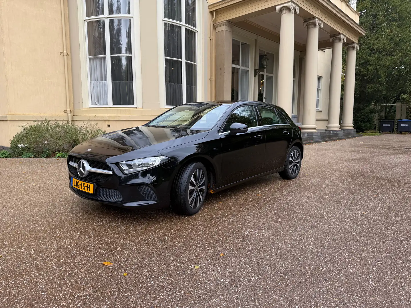 Mercedes-Benz A 250 250 e Premium Plus Zwart - 1