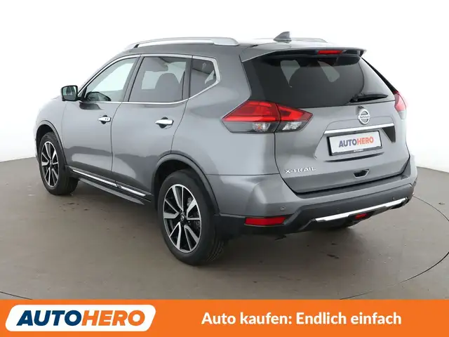 Nissan X-Trail view 4