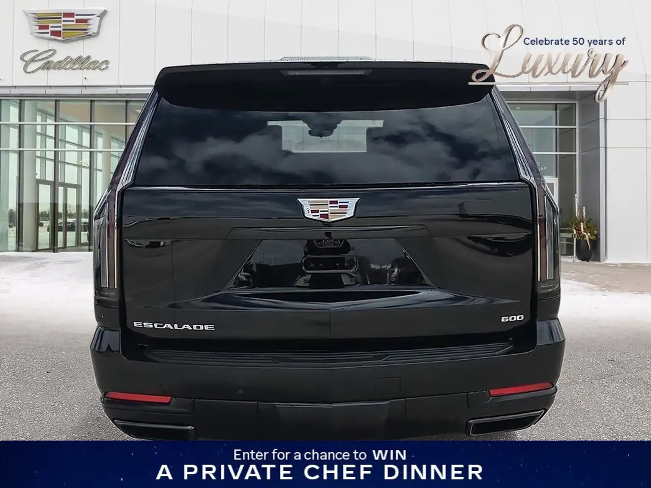 Cadillac Escalade снимка Cadillac Escalade