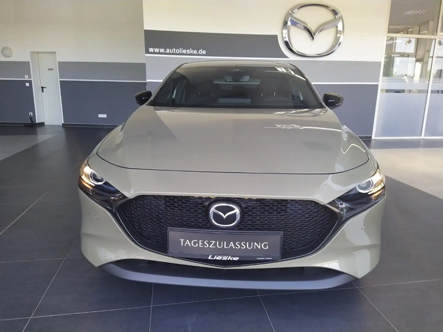 Mazda 3 2.5L e-SKYACTIV G 140ps 6MT FWD Homura Beige - 1