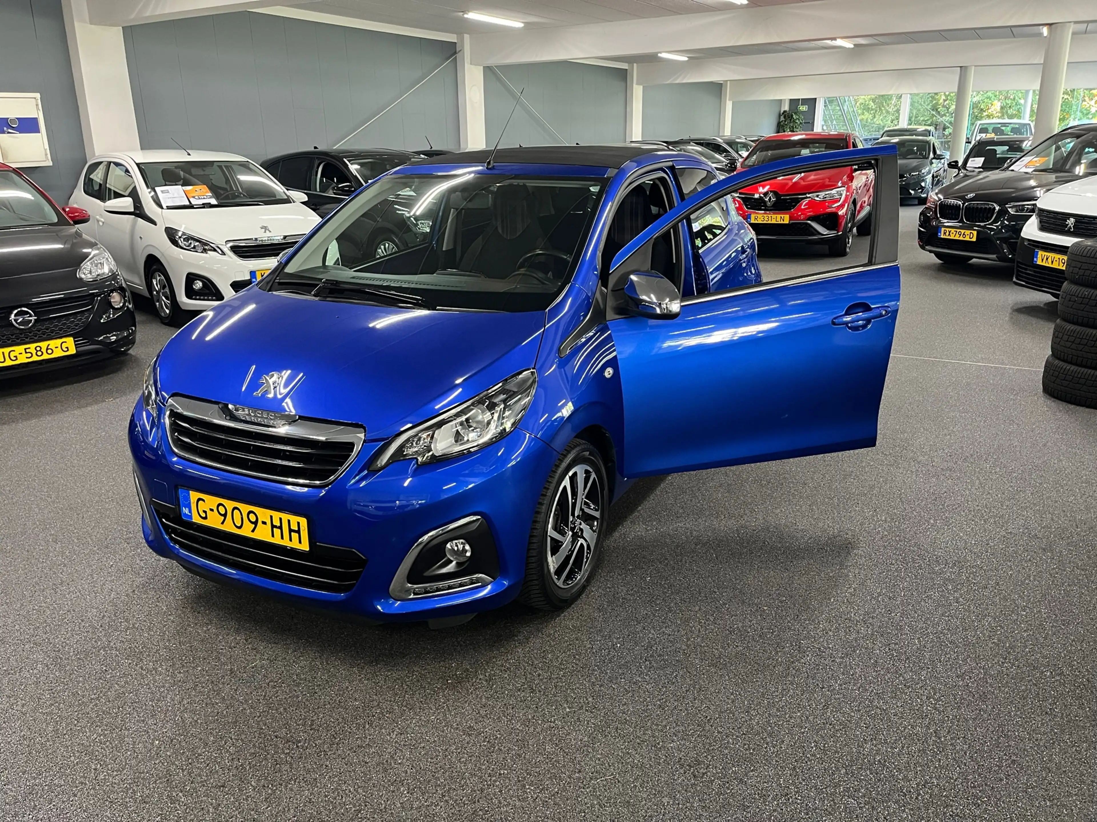 Peugeot 108 1.0 e-VTi Allure TOP! / NL auto / Cabrio / Navi — photo 6
