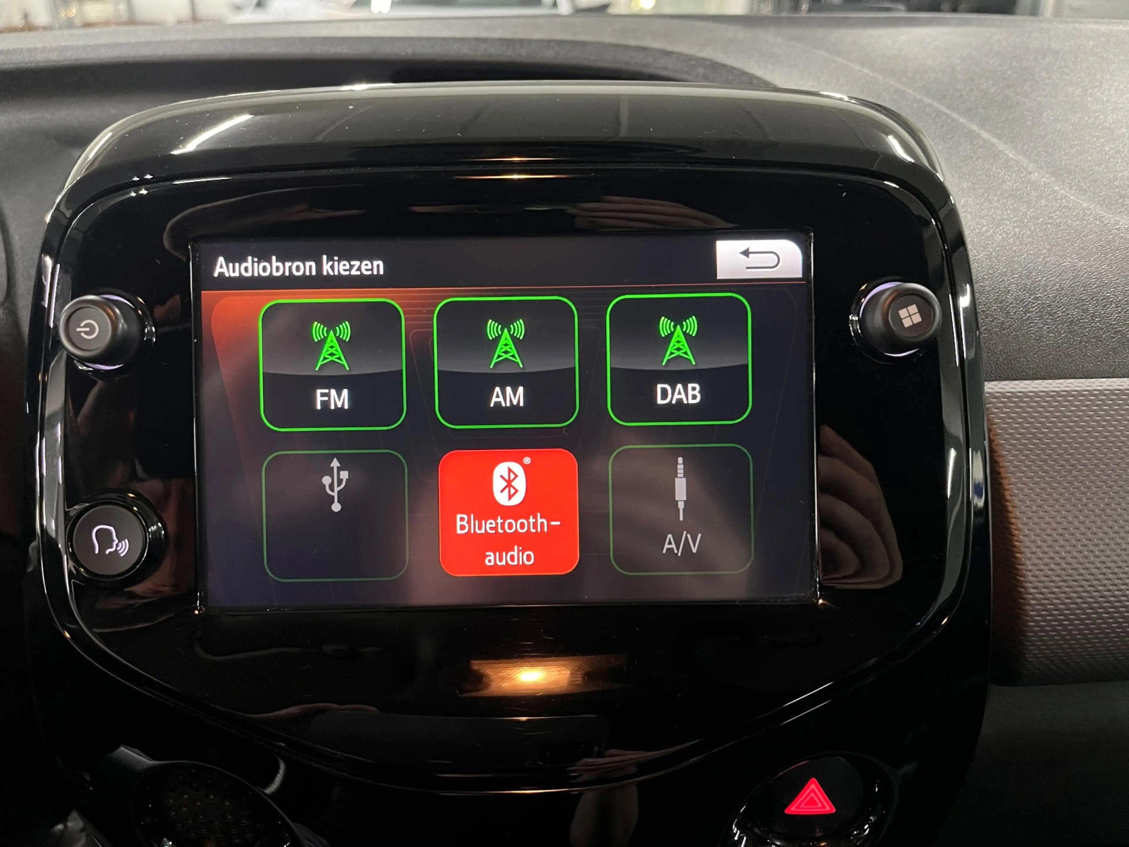 Peugeot 108 1.0 e-VTi Allure TOP! / NL auto / Cabrio / Navi — photo 11