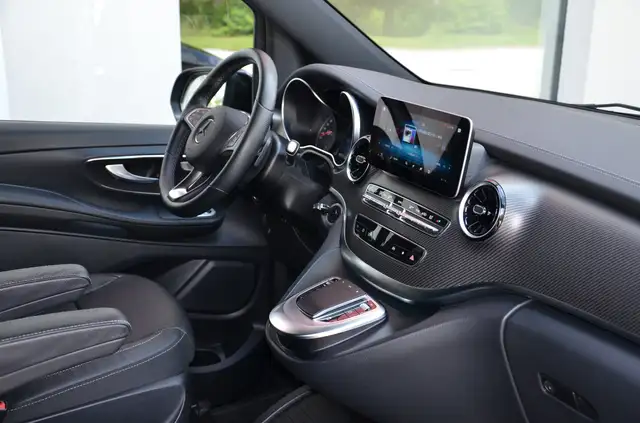 Mercedes-Benz V 300 d AVANTG. 4M lang AMG, ACC, 360°, AHK, 7-Sitzer Ansicht 17