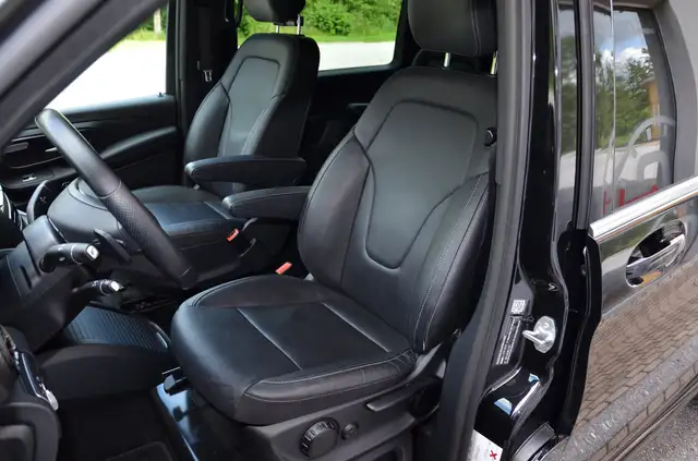 Mercedes-Benz V 300 d AVANTG. 4M lang AMG, ACC, 360°, AHK, 7-Sitzer Ansicht 42