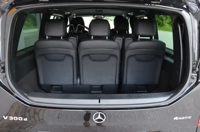 Mercedes-Benz V 300 d AVANTG. 4M lang AMG, ACC, 360°, AHK, 7-Sitzer Ansicht 14