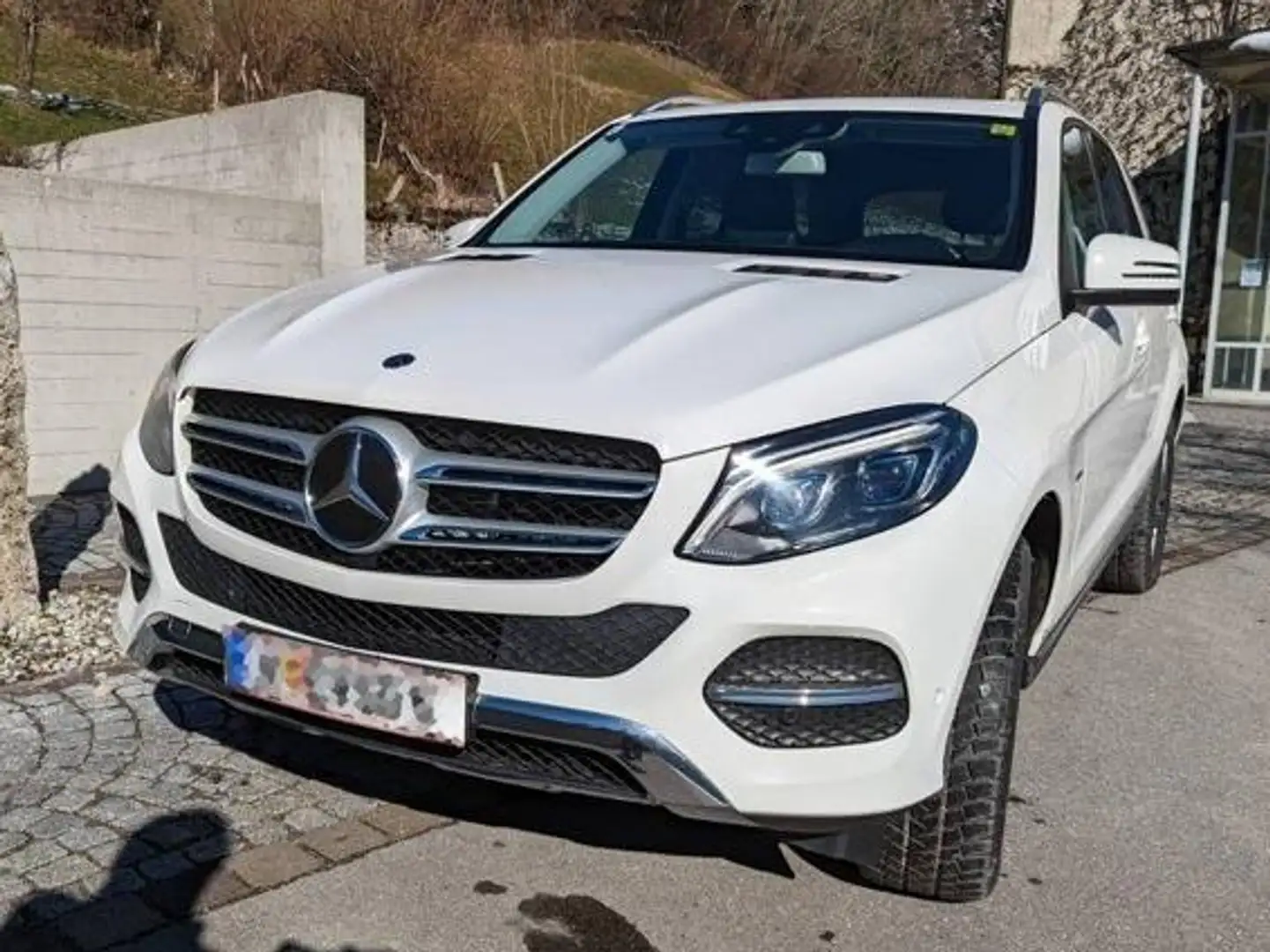 Mercedes-Benz GLE 500 GLE PHEV 500 e 4Matic Aut. Weiß - 2