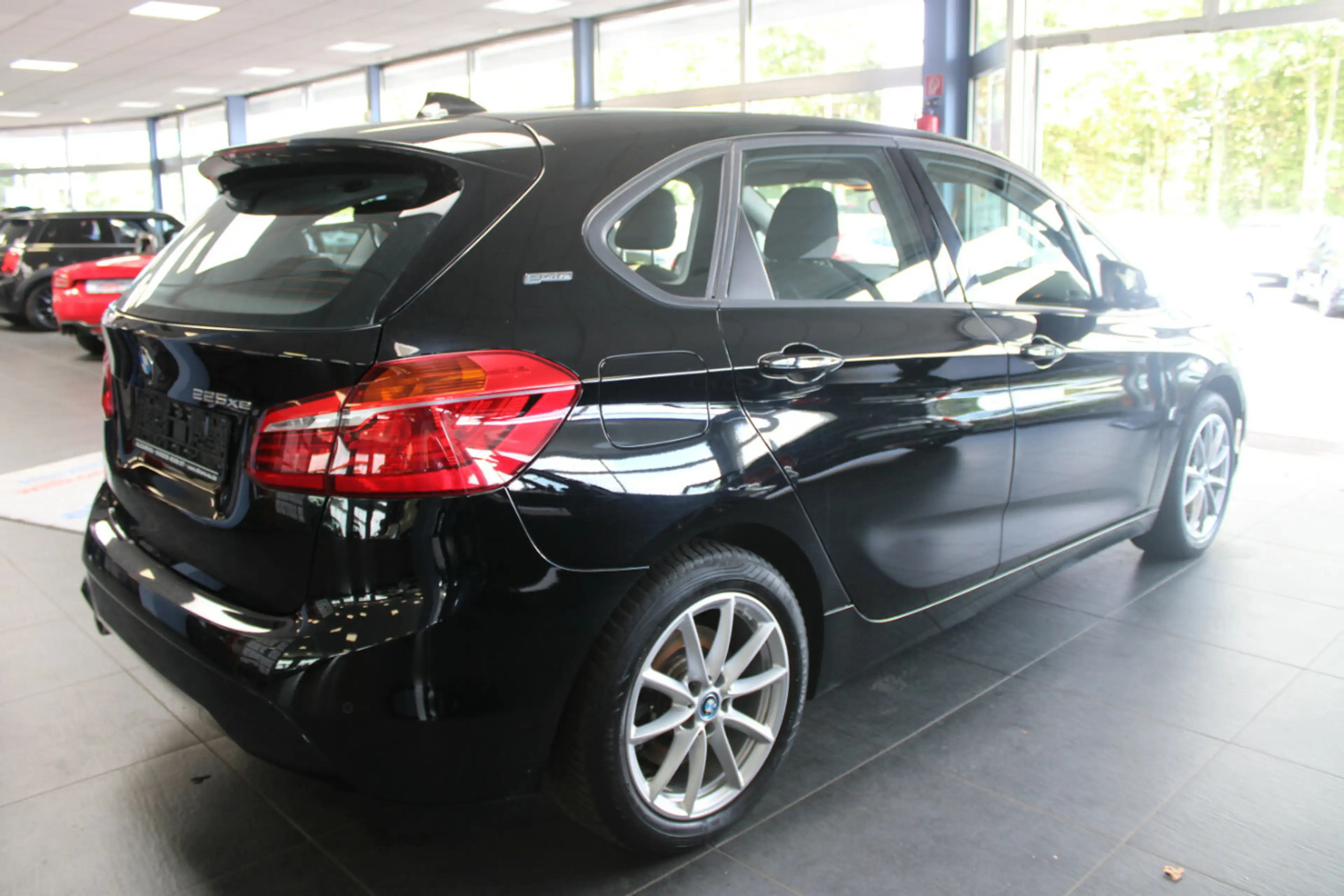 BMW 225 xe Active Tourer iPerformance — photo 7