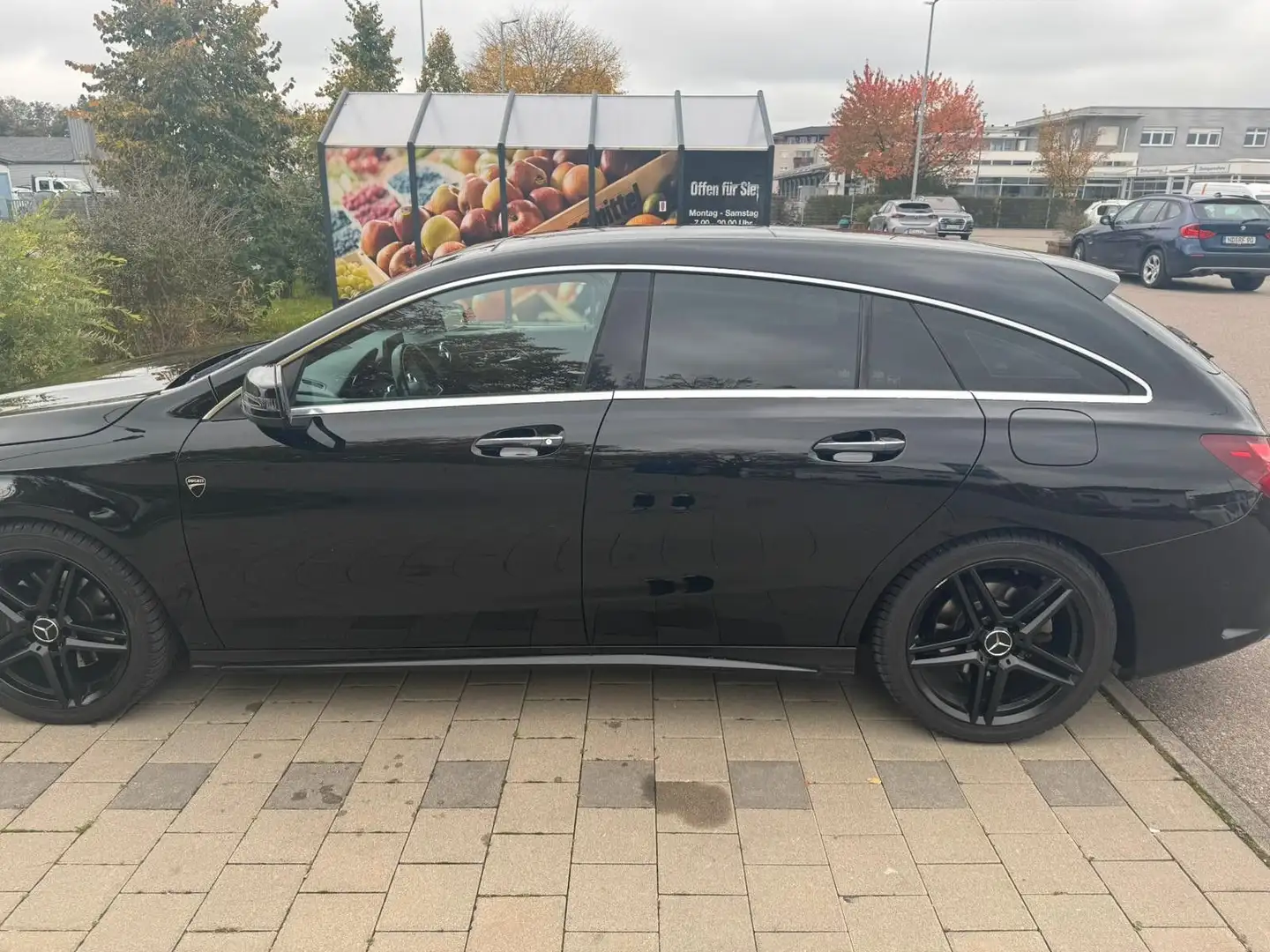 Mercedes-Benz CLA 250 CLA -Klasse Shooting Brake CLA 250 Schwarz - 2