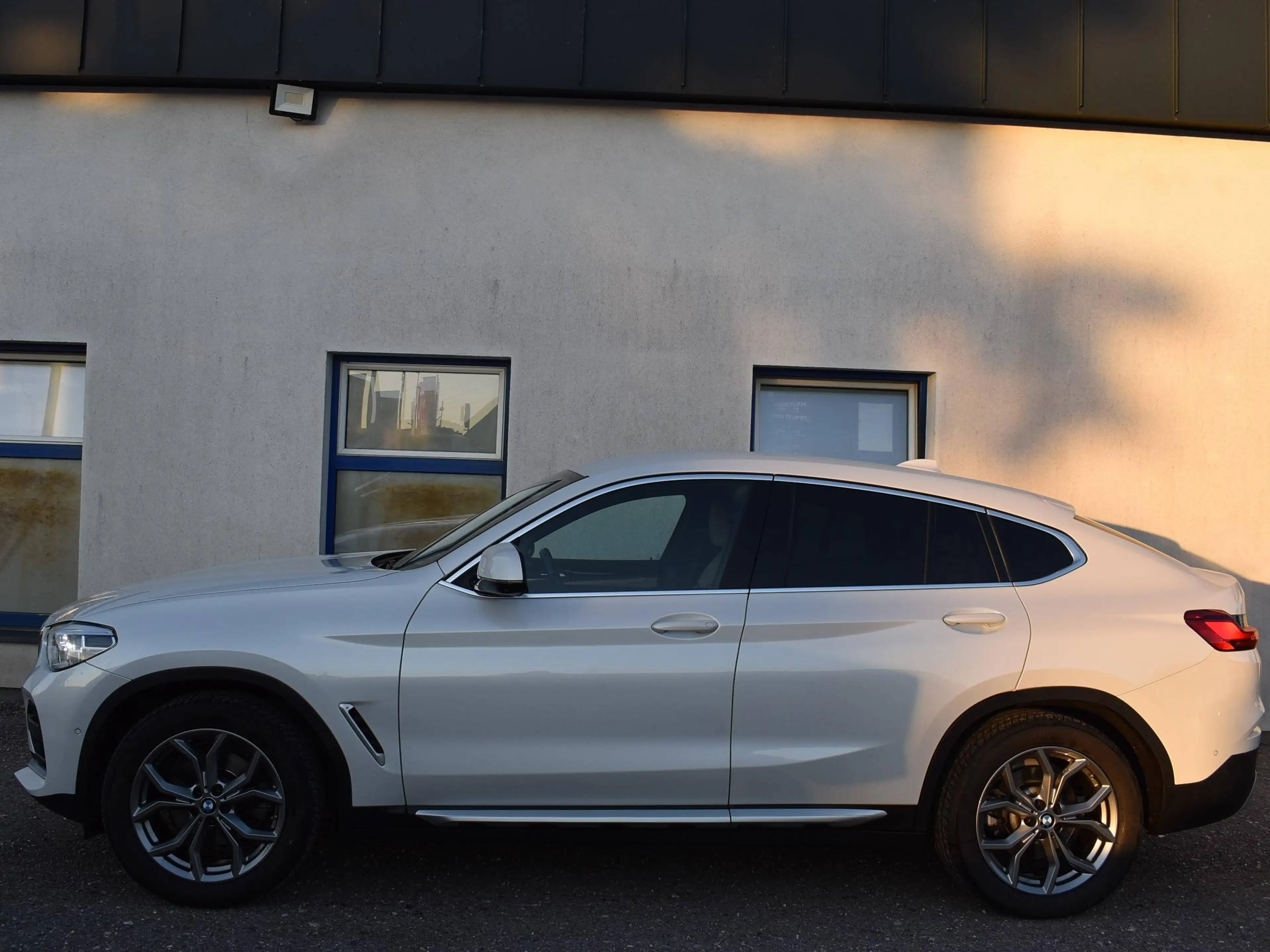 BMW X4 xDrive 20 d xLine — photo 2