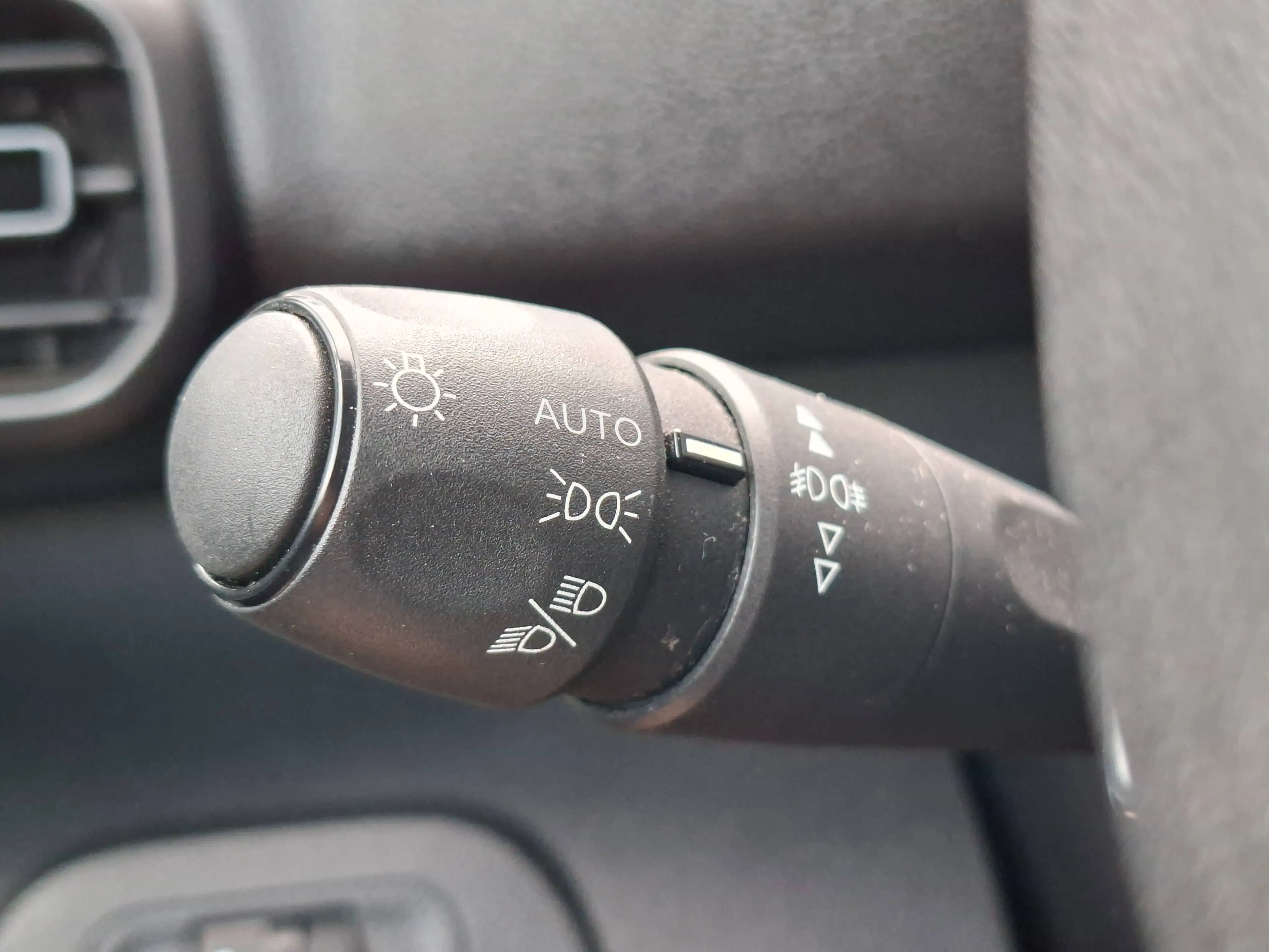 Peugeot Partner 1.5 BlueHDi — photo 11
