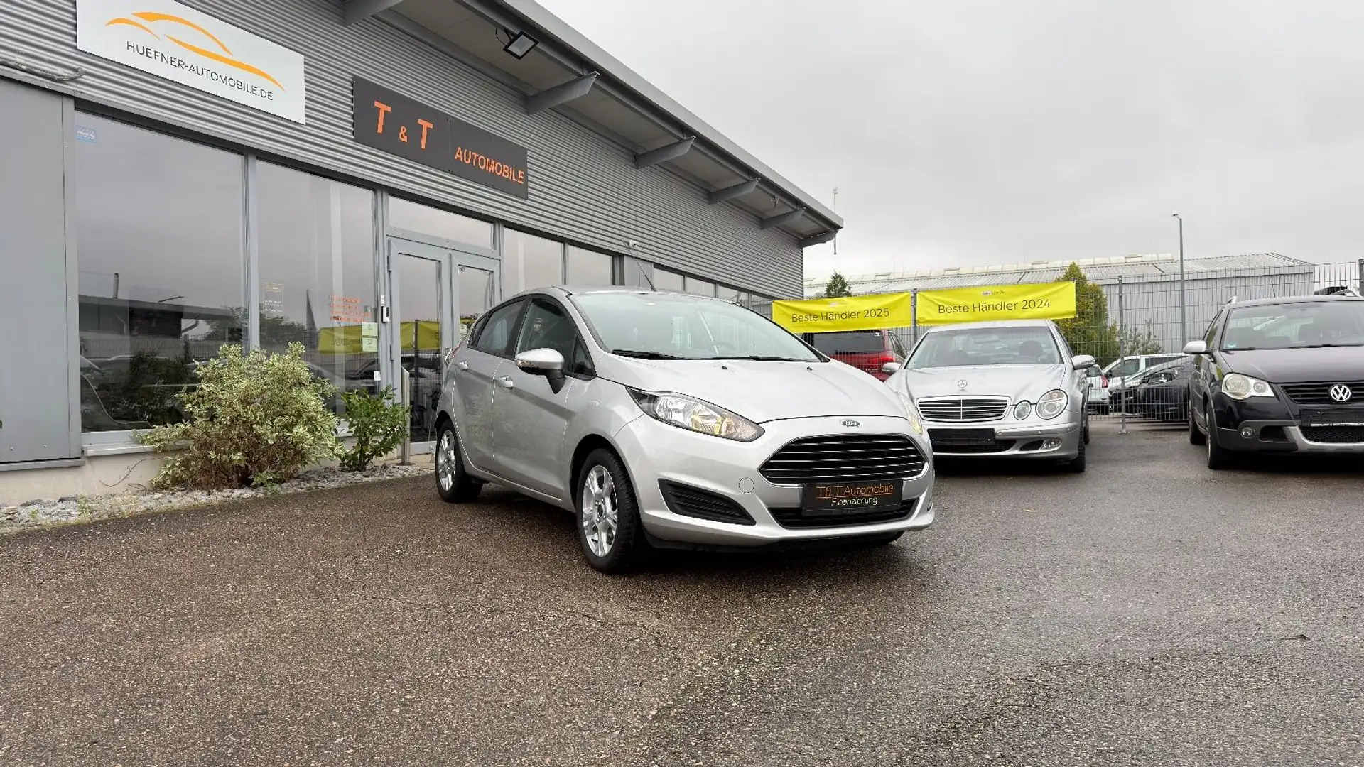 Ford Fiesta Sync 1,25 Navi Sitzh PDC Alu BT beh Front Silber - 1