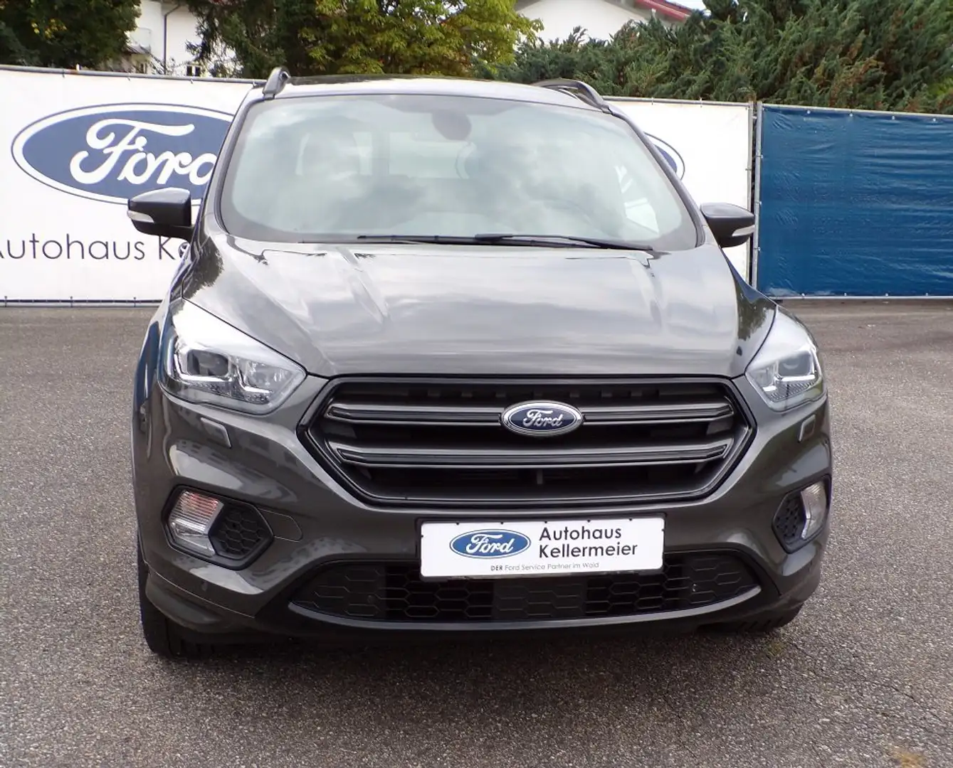 Ford Kuga ST-Line, 1.HAND, Grau - 1