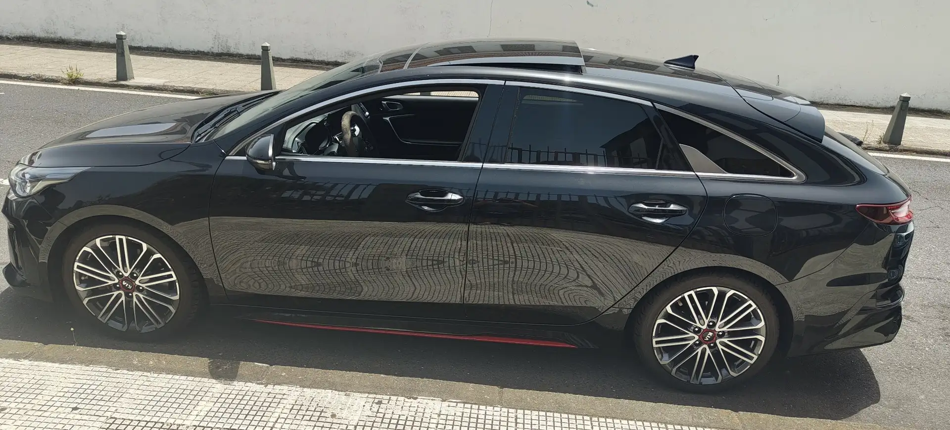 Kia ProCeed / pro_cee'd 1.6 T-GDI GT DCT - 1