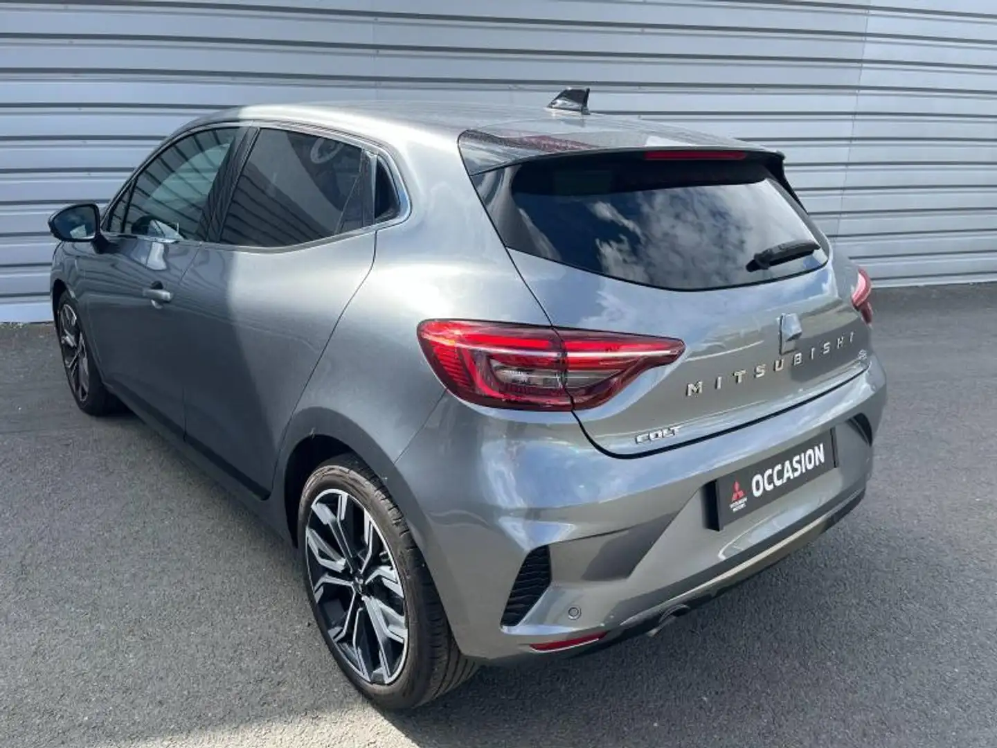 Mitsubishi Colt 1.0 MPI-T 91ch Intense 2024 Gris - 2