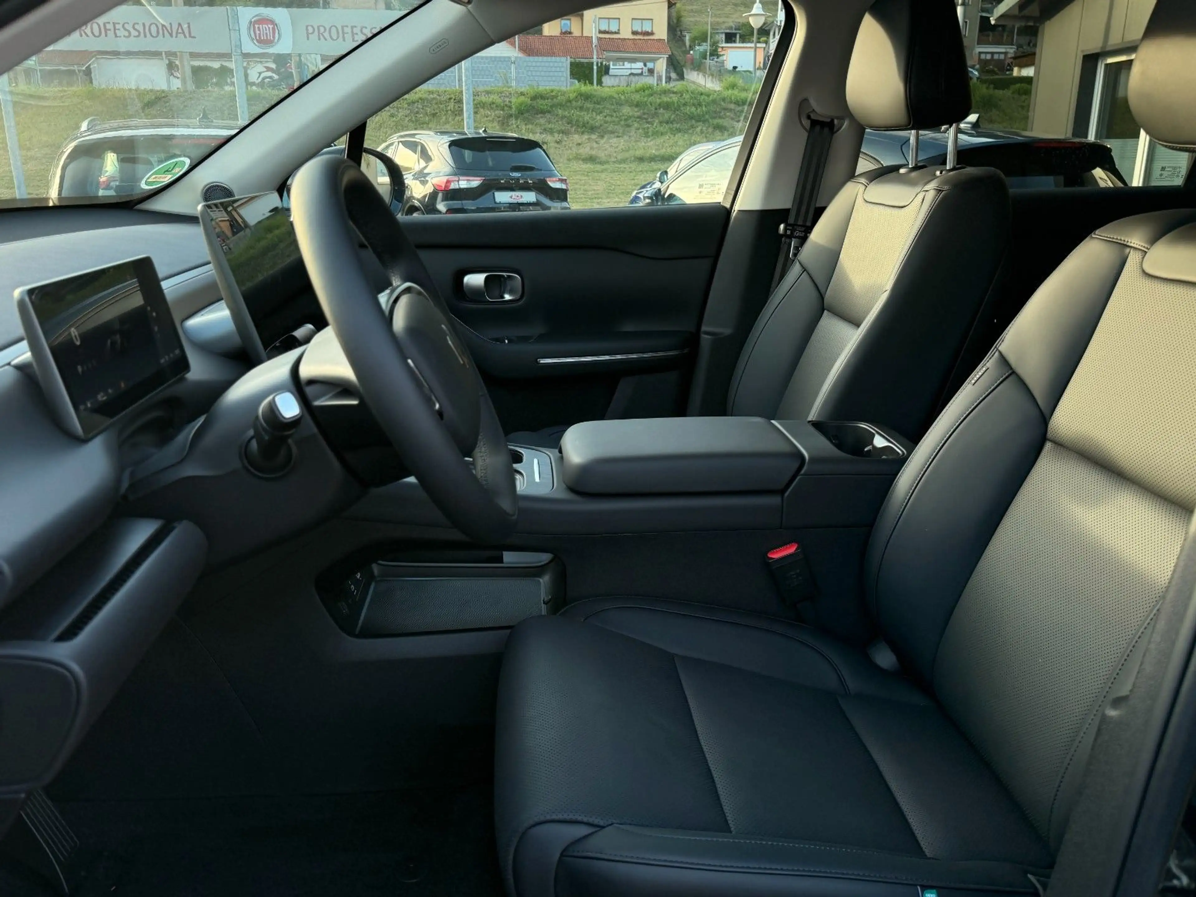 Leapmotor C10 4REEV Design-Paket Facelift — photo 12