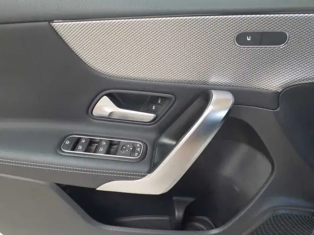 Mercedes-Benz A-Class view 4
