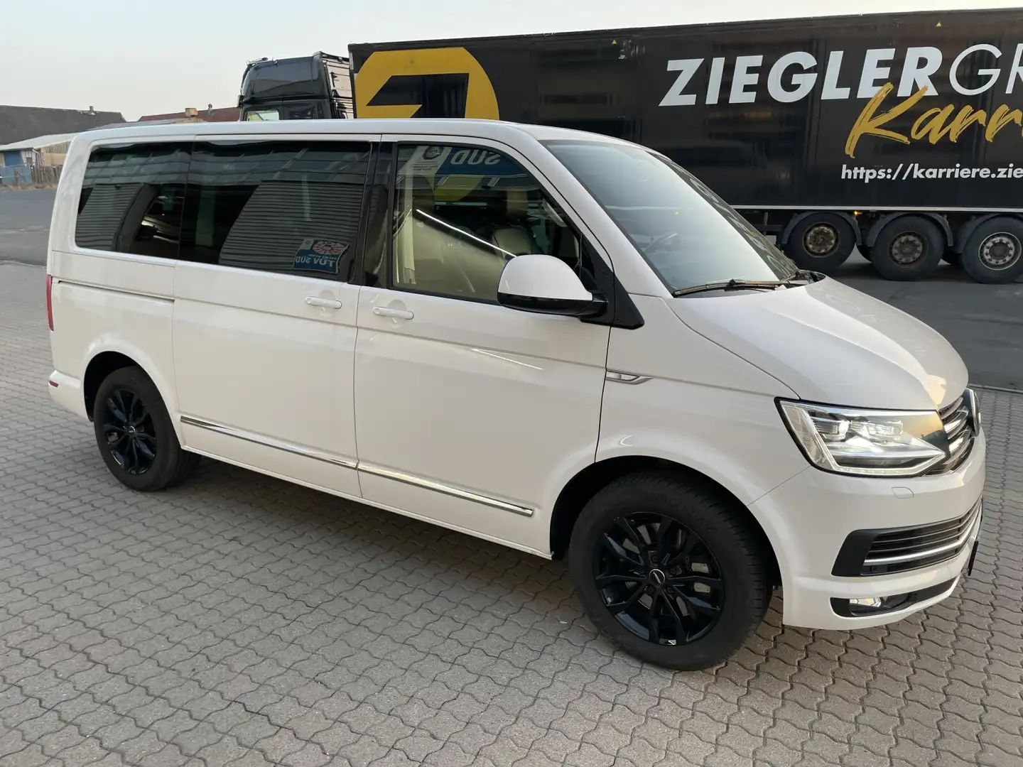 Volkswagen T6 Multivan T6 2.0 TDI MULTIVAN HIGHLINE+ STANDHZG+AHK+LED+ BC Blanc - 2