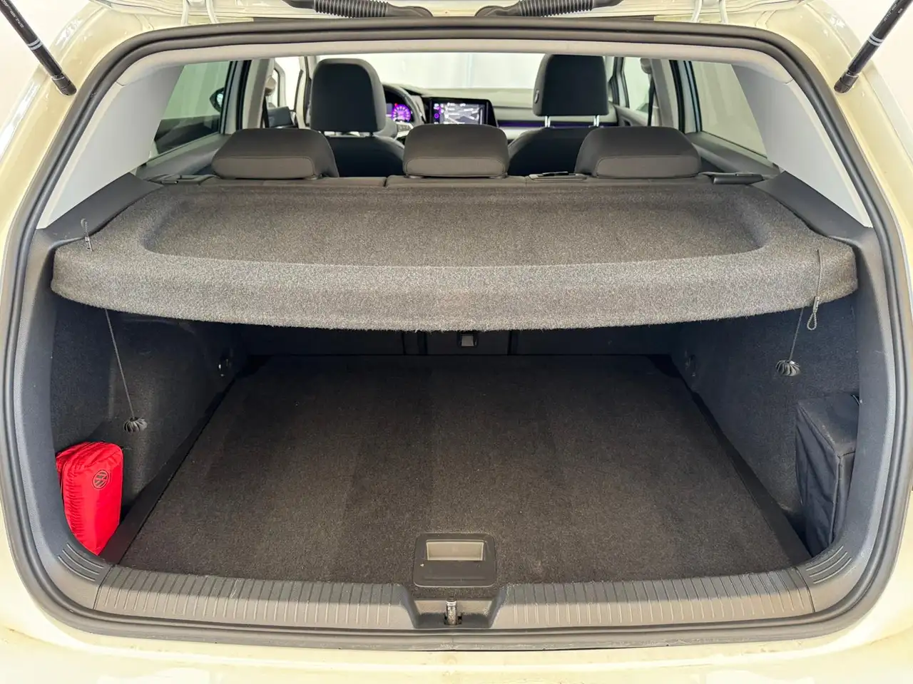 Volkswagen Golf LIFE 2.0TDI DSG+PANO+HUD+AHK+KAMERA+ACC 12