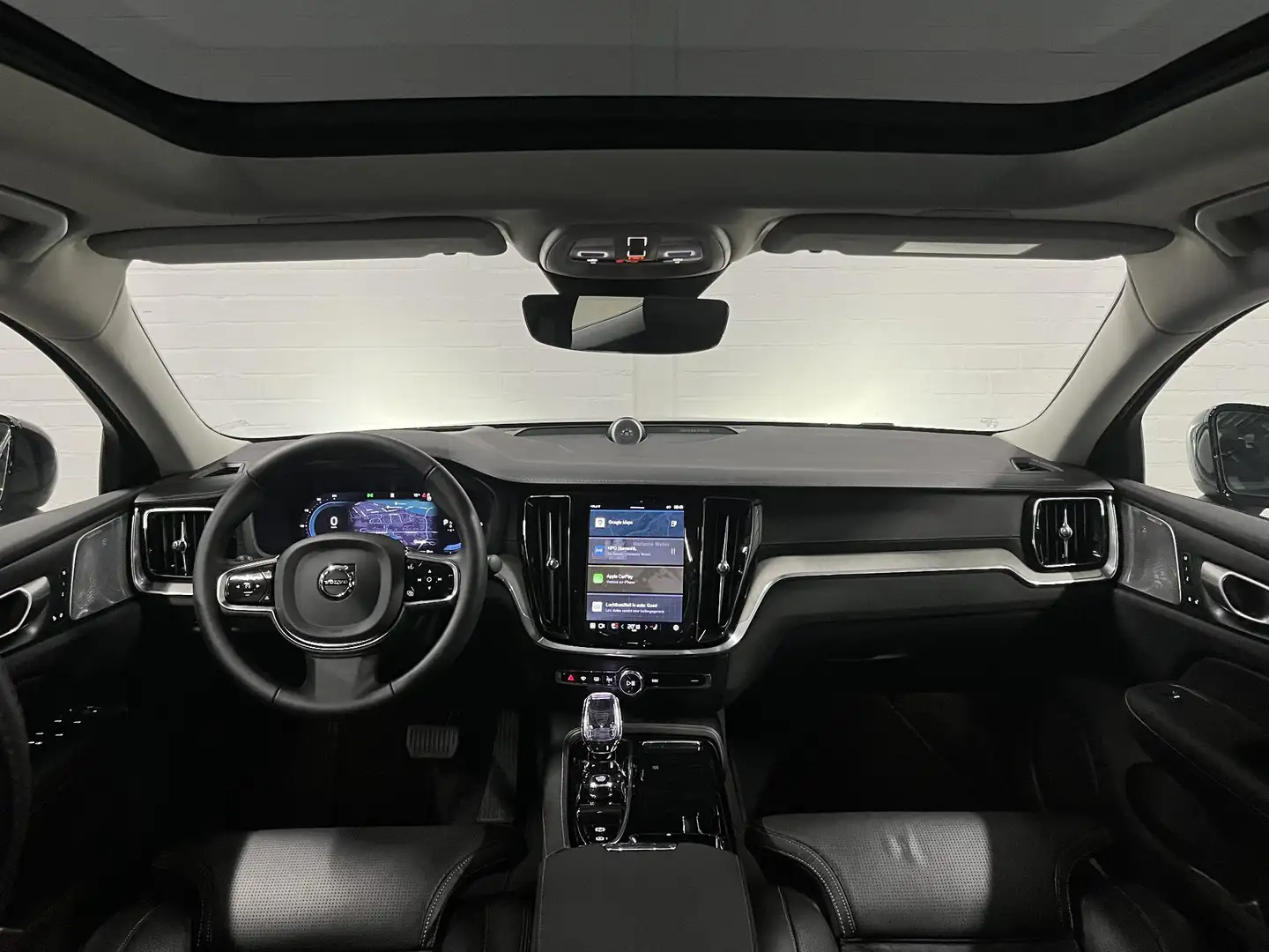 Volvo S60 2.0 Recharge T8 AWD Ultimate Dark *455 PK* | Massa Zwart - 2