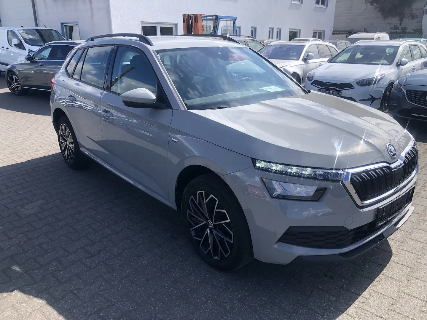 Skoda Kamiq Drive 125 1.0 Benzin, Automatik, Alu Grau - 2