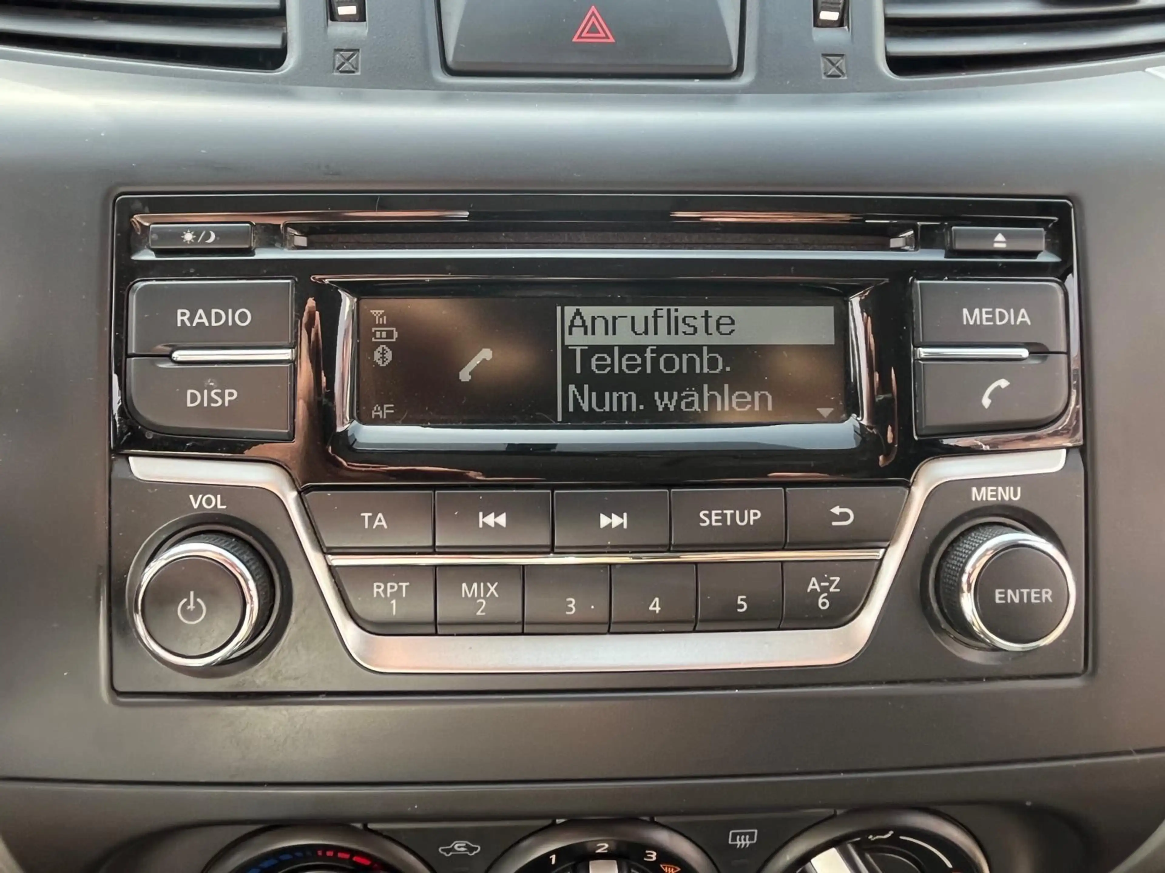 Nissan Navara NP300 Visia King Cab 4x4 — photo 18