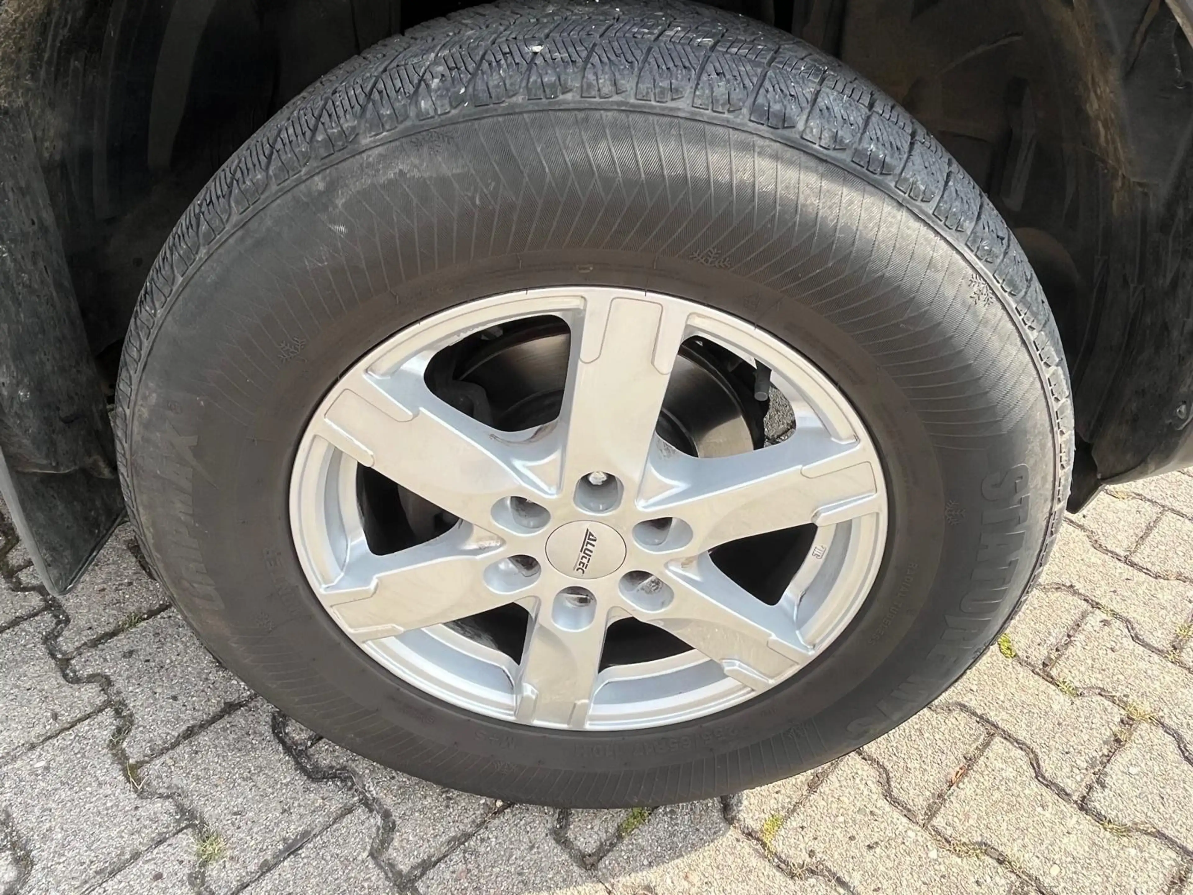 Nissan Navara NP300 Visia King Cab 4x4 — photo 8