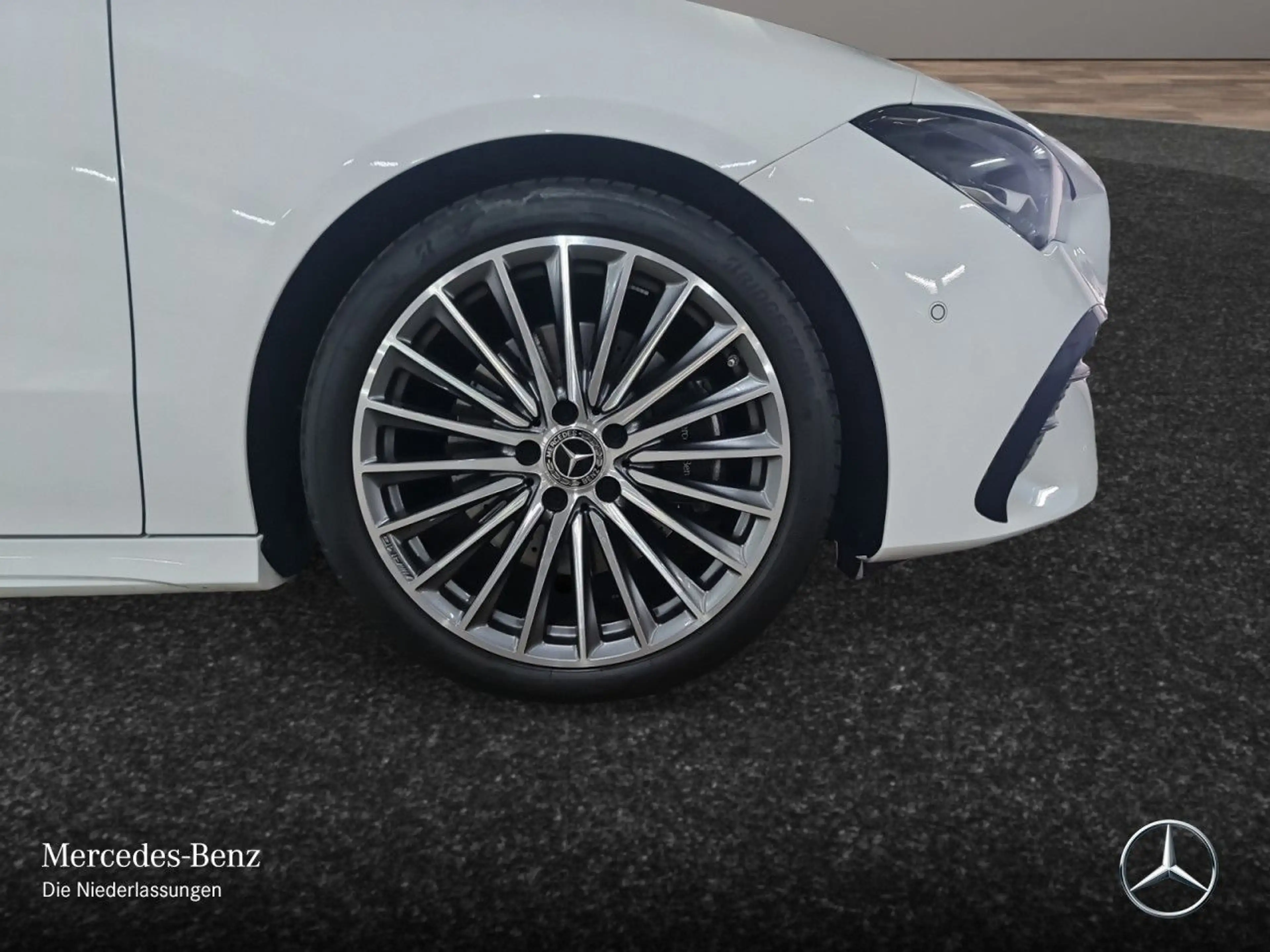 Mercedes-Benz CLA 200 d AMG+PANO+LED+STHZG+KAMERA+TOTW+KEYLESS — photo 6