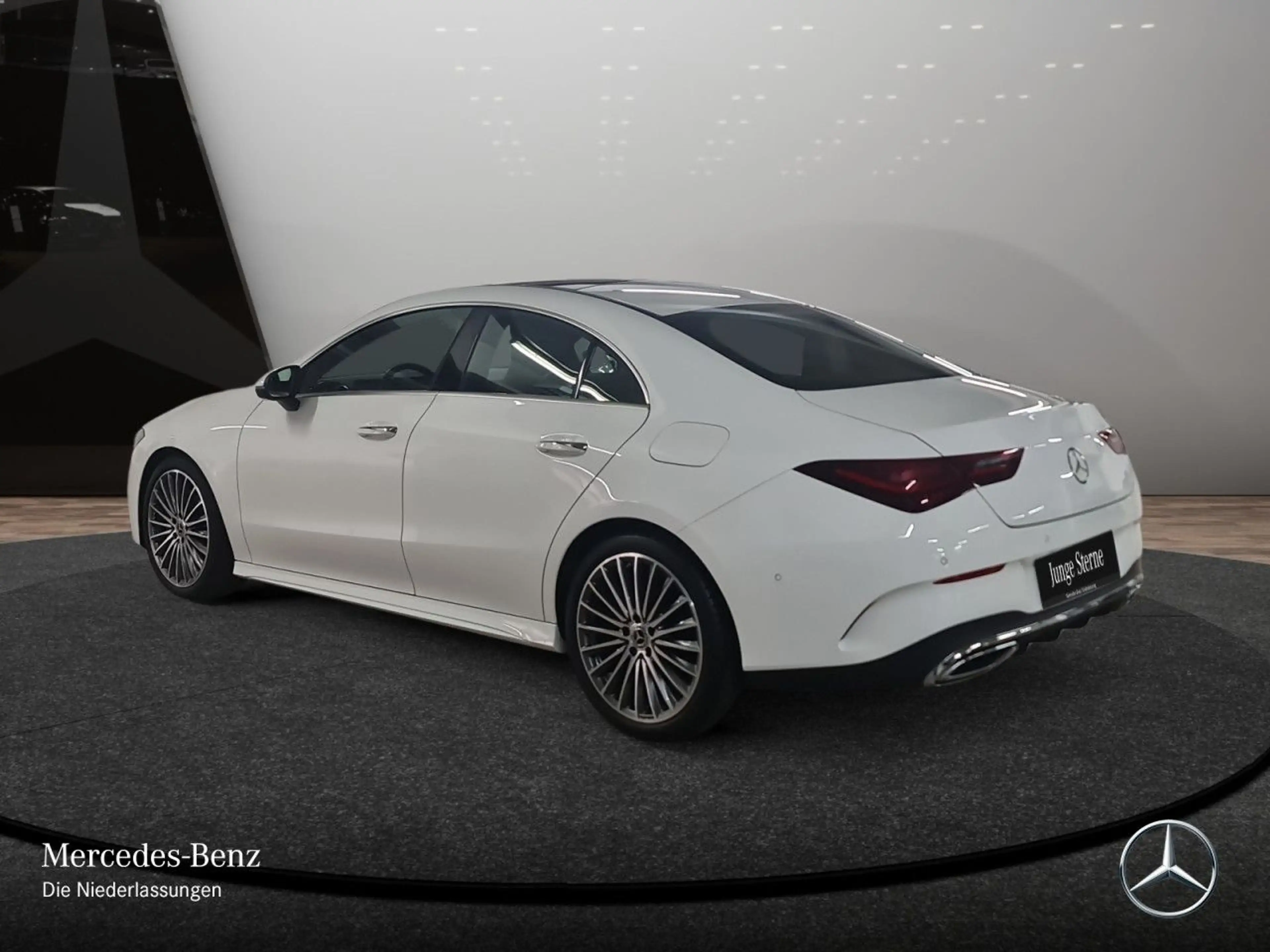 Mercedes-Benz CLA 200 d AMG+PANO+LED+STHZG+KAMERA+TOTW+KEYLESS — photo 10
