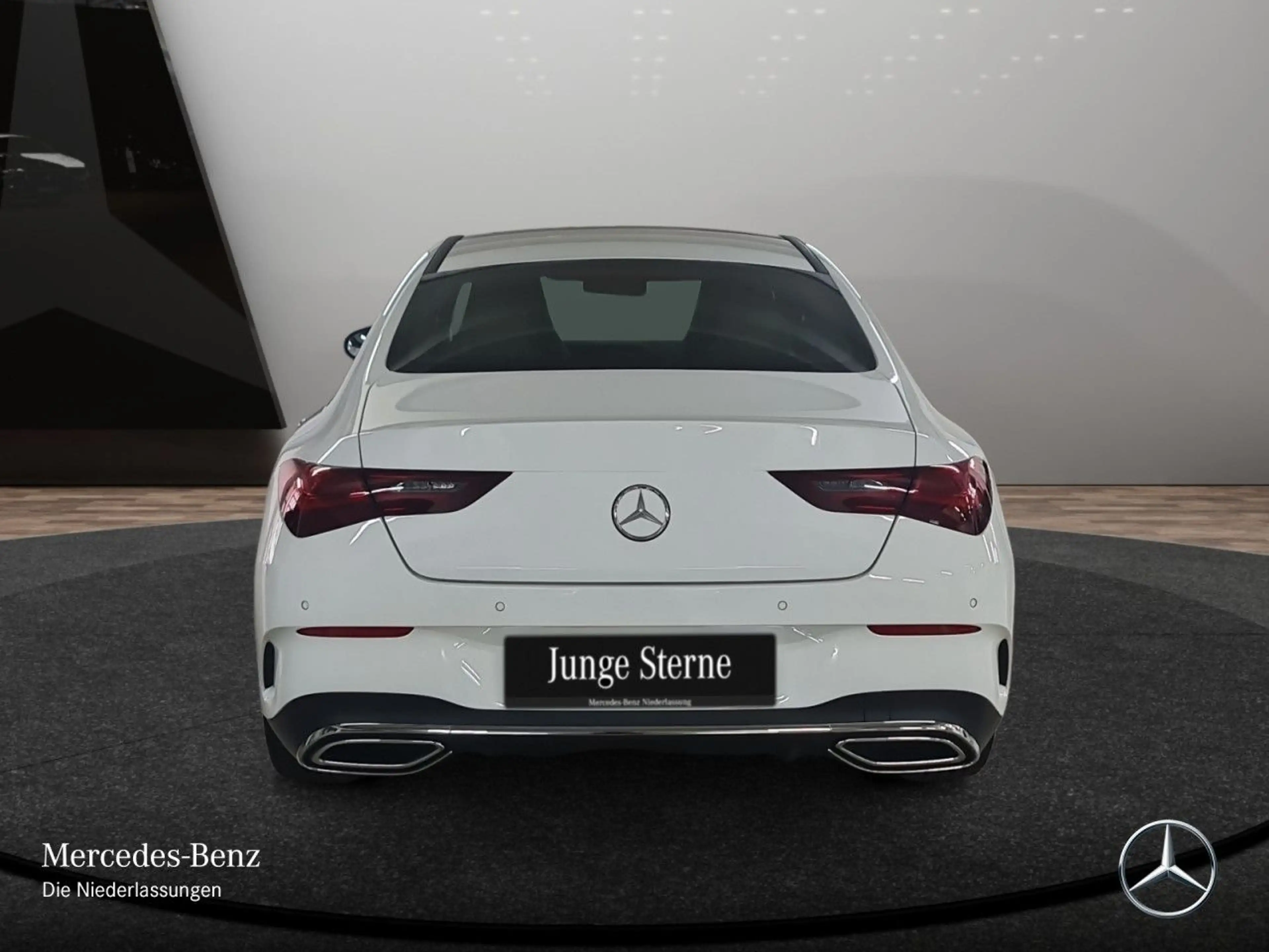 Mercedes-Benz CLA 200 d AMG+PANO+LED+STHZG+KAMERA+TOTW+KEYLESS — photo 9