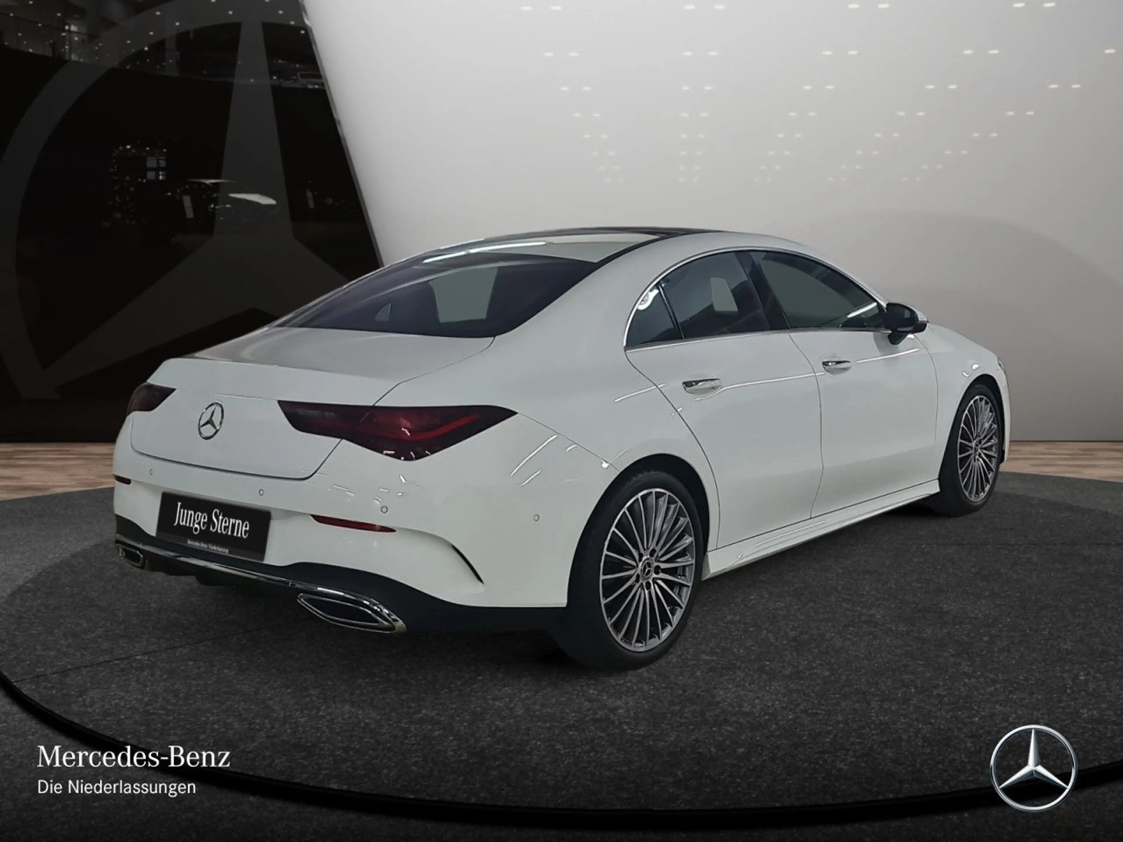 Mercedes-Benz CLA 200 d AMG+PANO+LED+STHZG+KAMERA+TOTW+KEYLESS — photo 8