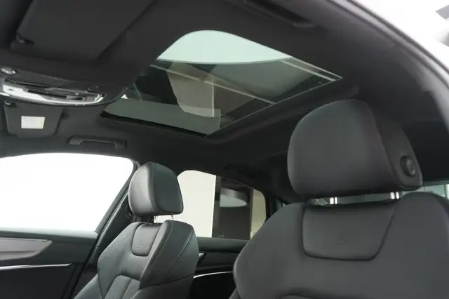 Audi A6 view 11