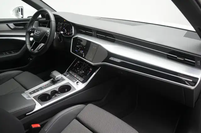 Audi A6 view 8