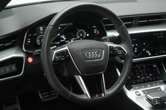Audi A6 view 14