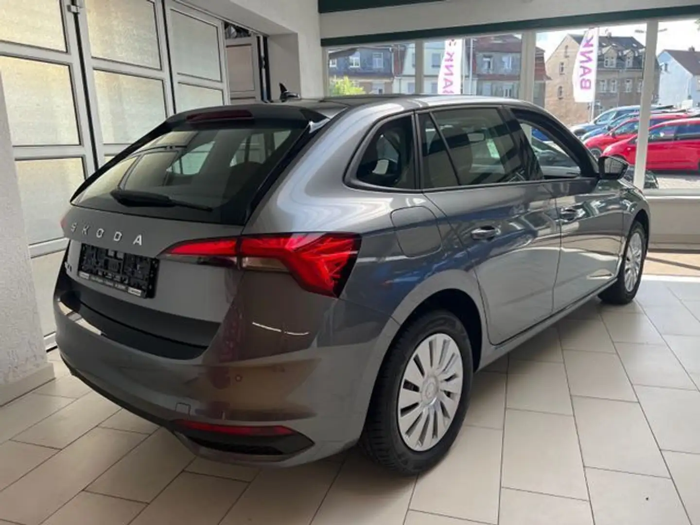 Skoda Scala 1.0 TSI Essence LED SHZ PDC GRA Grau - 2