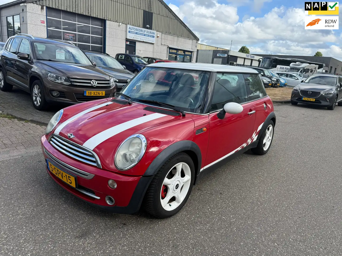 MINI Cooper Mini 1.6 Chili 3-deurs Airco Bj:2005 Rojo - 1