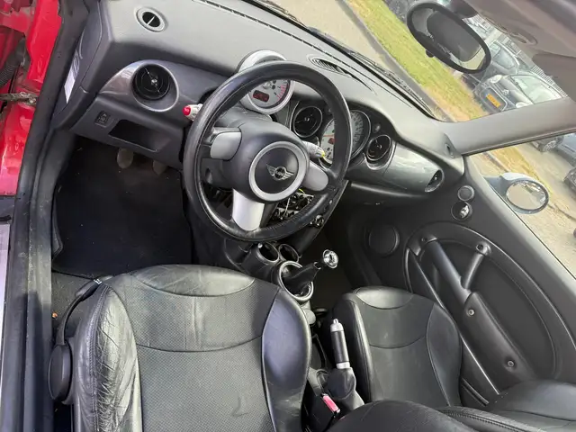 Mini Cooper Cooper view 16