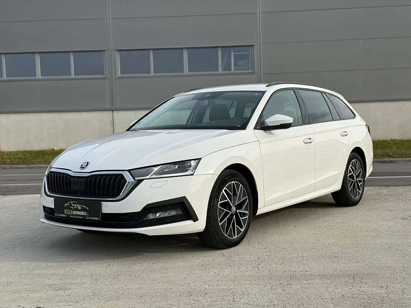 Skoda Octavia 2,0 TDI Ambition DSG LED Weiß - 1