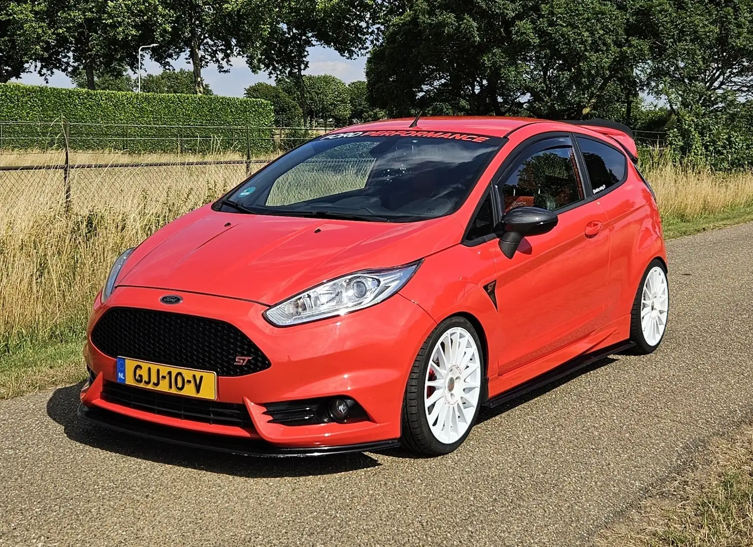 Ford Fiesta 1.6 EcoBoost mit Leder-Sport-Paket ST Oranje - 1