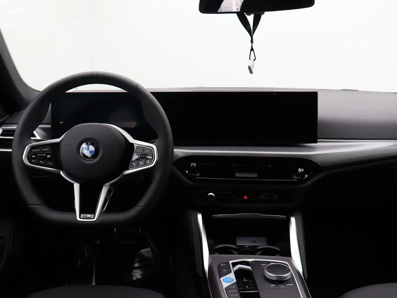 BMW i4 2026 — фото 12