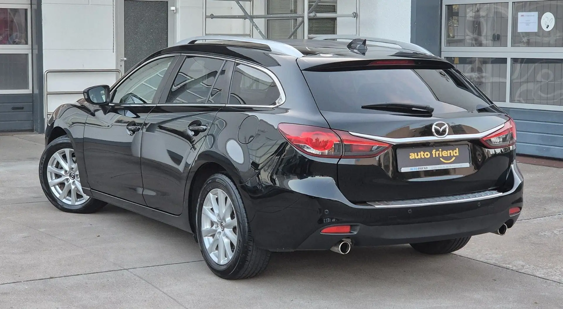 Mazda 6 2.2 -D Automatik /Kamera/NAVI/PDC/SHZ/TEMPO Schwarz - 2