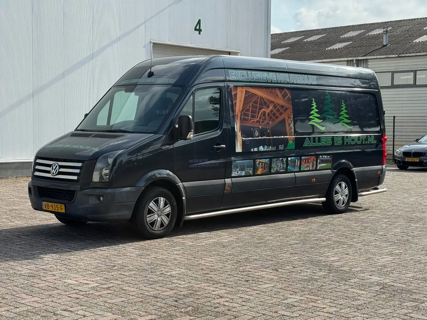 Volkswagen Crafter 35 2.5 TDI L4H3 Zwart - 1