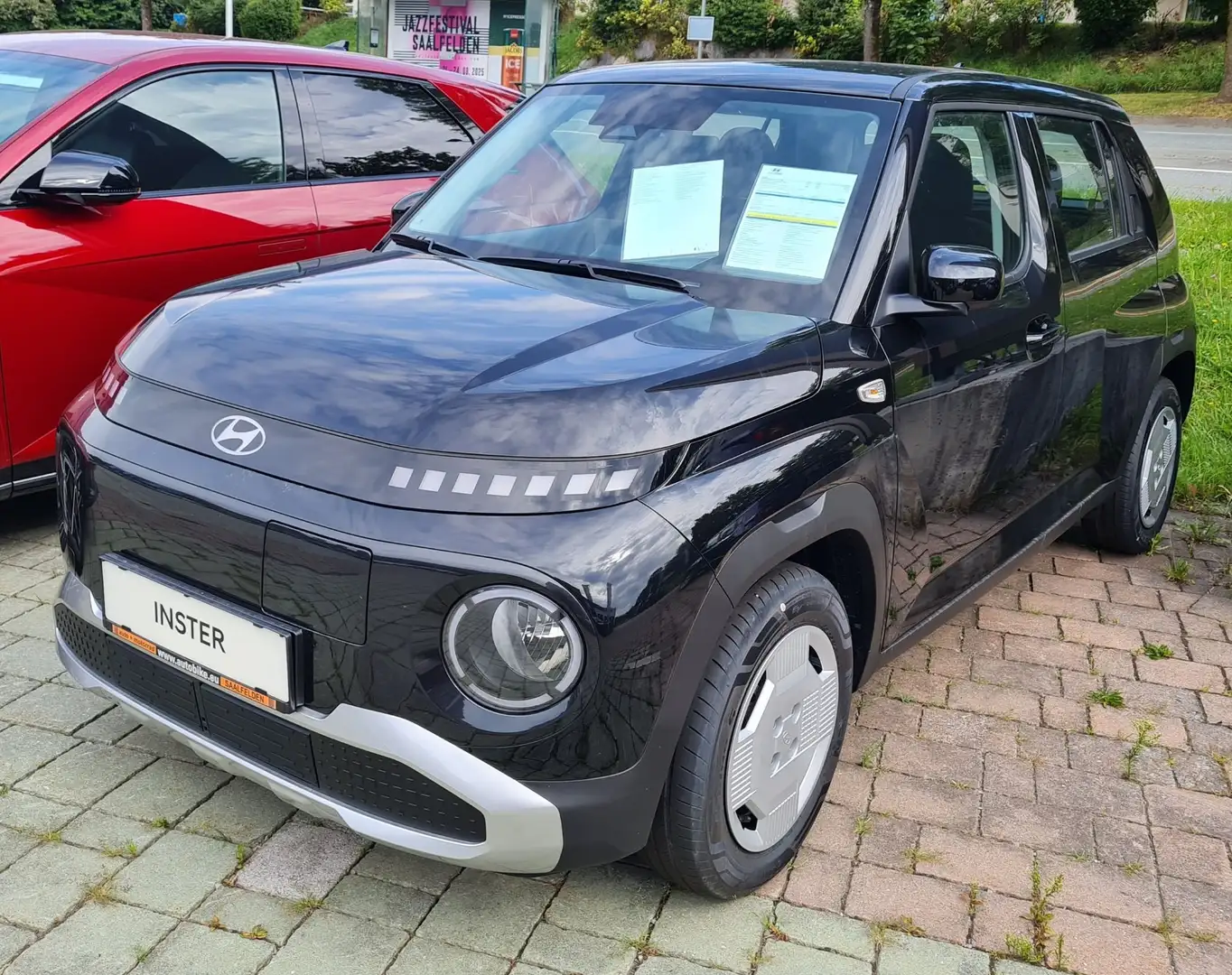 Hyundai Inster Smart Line 49kWh Schwarz - 1