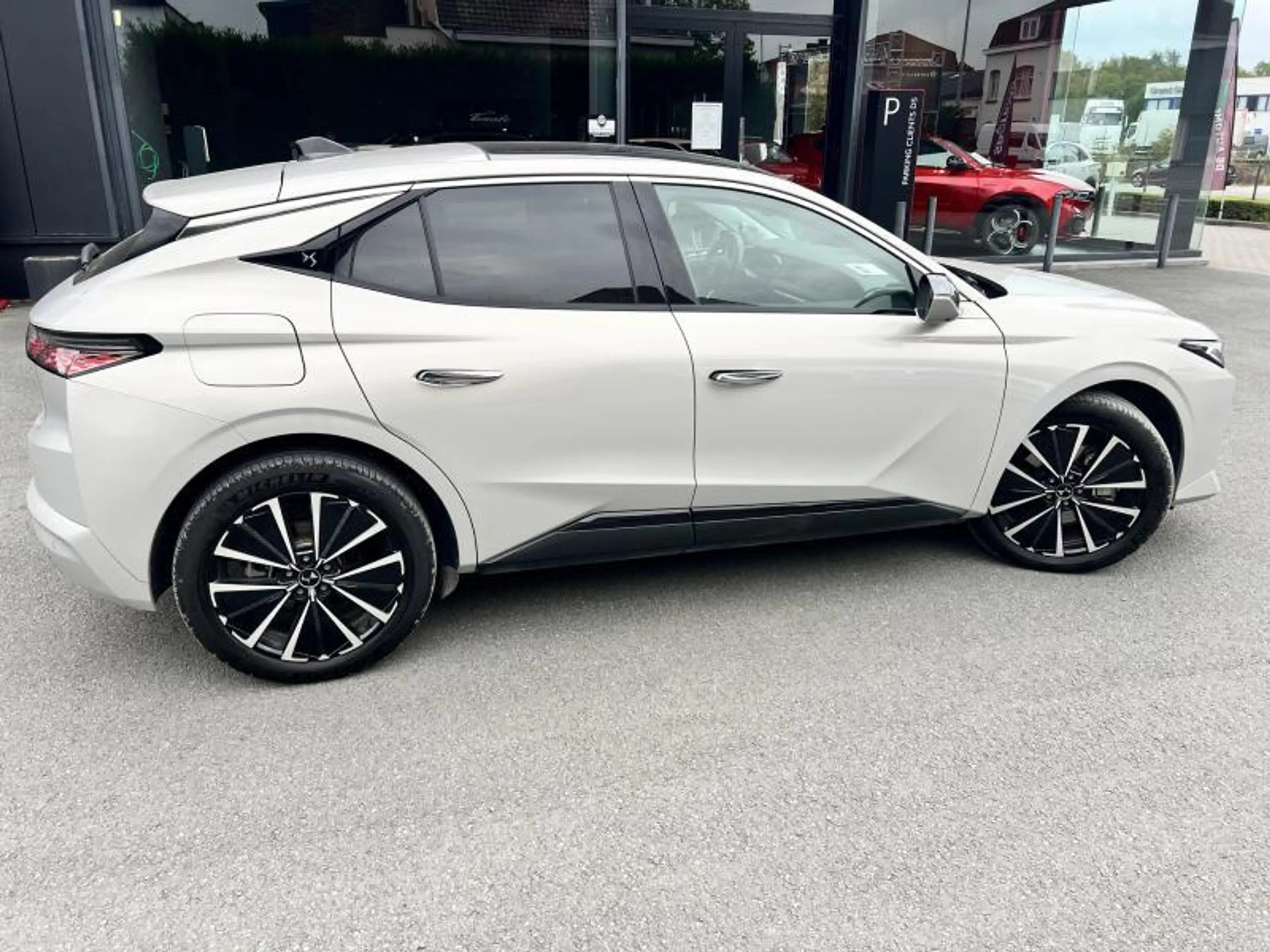 DS Automobiles DS 4 N°4 e-TENSE 215 ETOILE ALCANTARA — photo 6