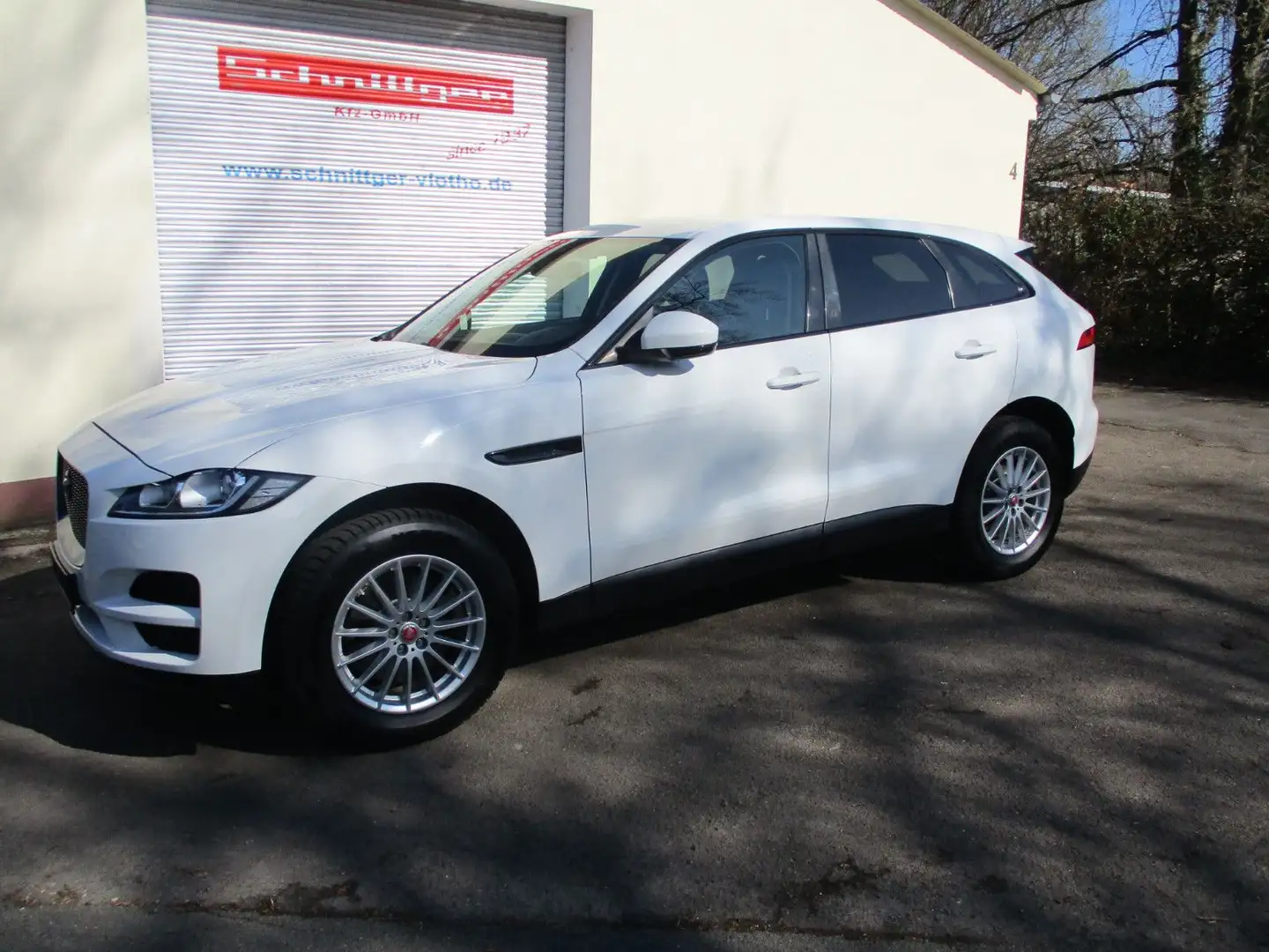 Jaguar F-Pace F-PACE 3.0D AWD + AHK + Navi + TOP Weiß - 2