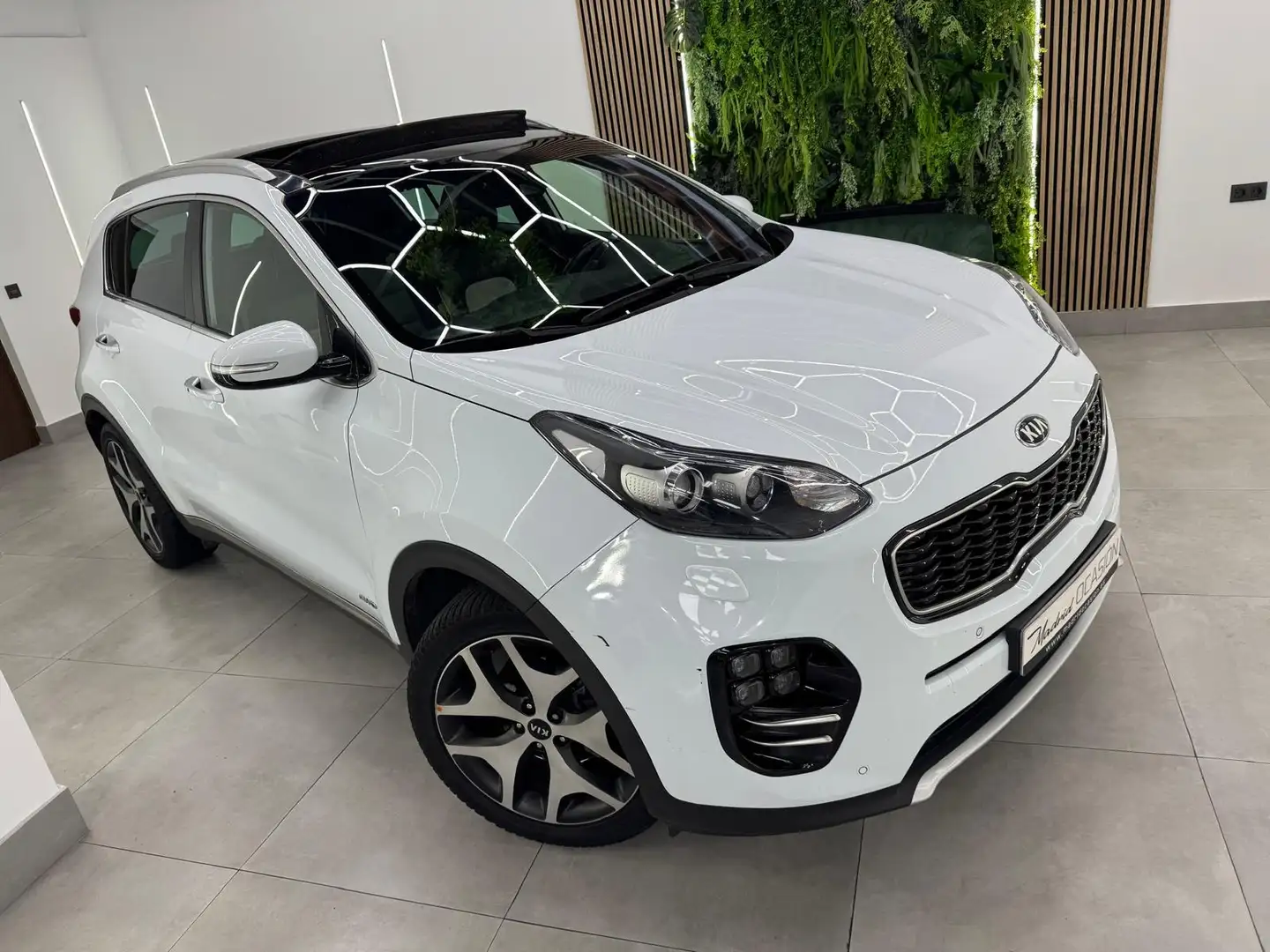 Kia Sportage 2.0CRDi VGT GT Line 4x4 185 Blanc - 2