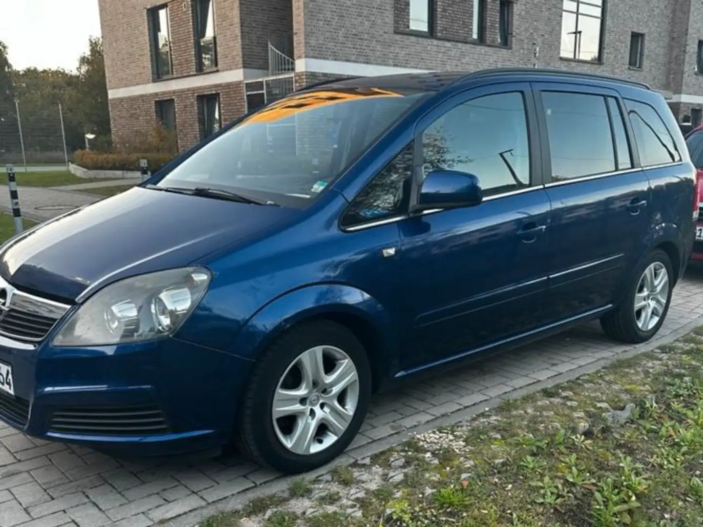 Opel Zafira Zafira 1.9 CDTI Navi Blau - 1