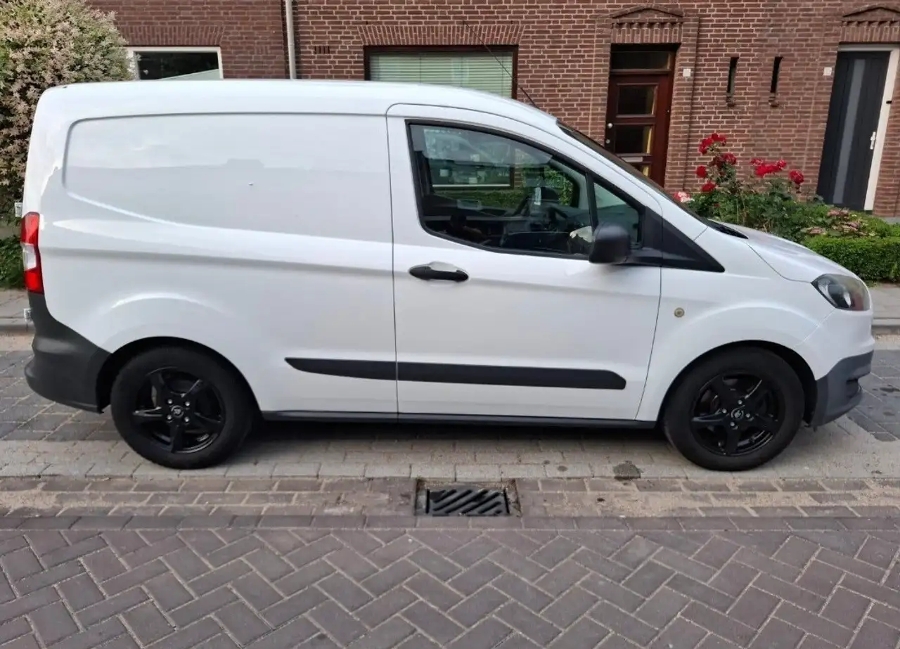Ford Transit Courier