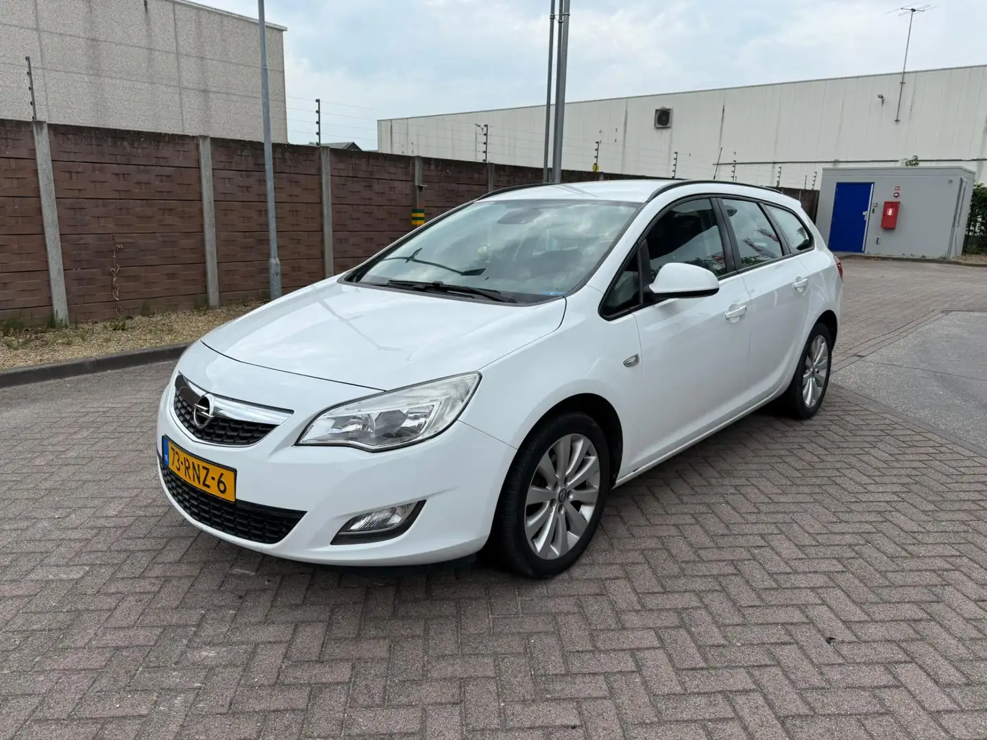 Opel Astra Sports Tourer 1.4 Turbo Edition Wit - 2